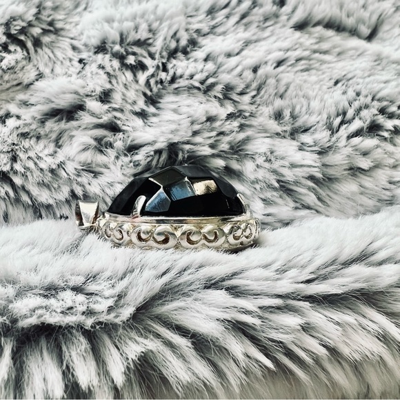 Large Black Onyx pendant in 925 Sterling with FREE sterling silver chain - Picture 3 of 4